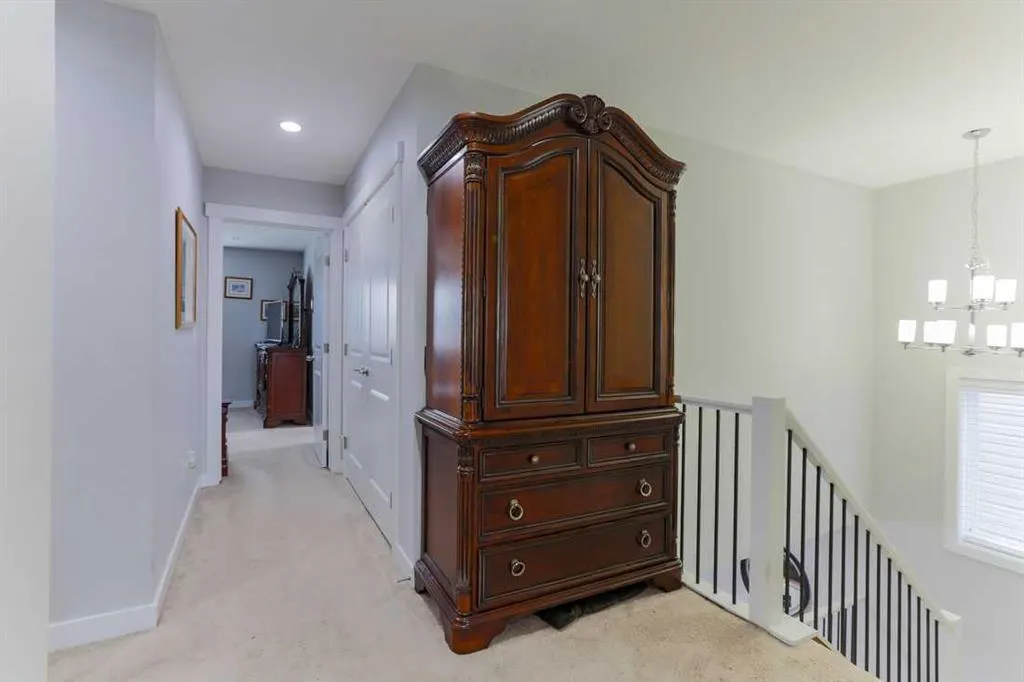 1133 Iron Landing Way