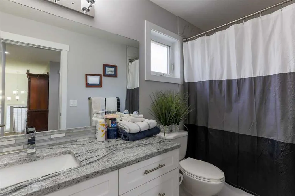 1133 Iron Landing Way