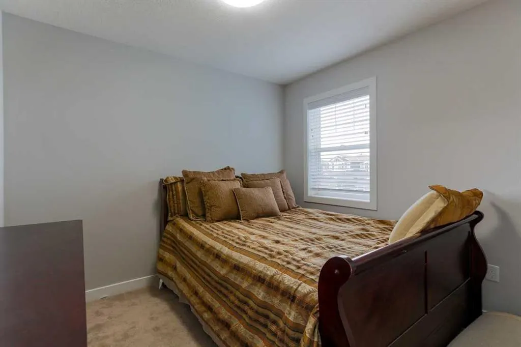 1133 Iron Landing Way