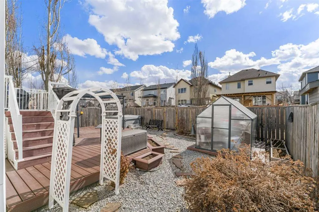 57 Copperleaf Way SE