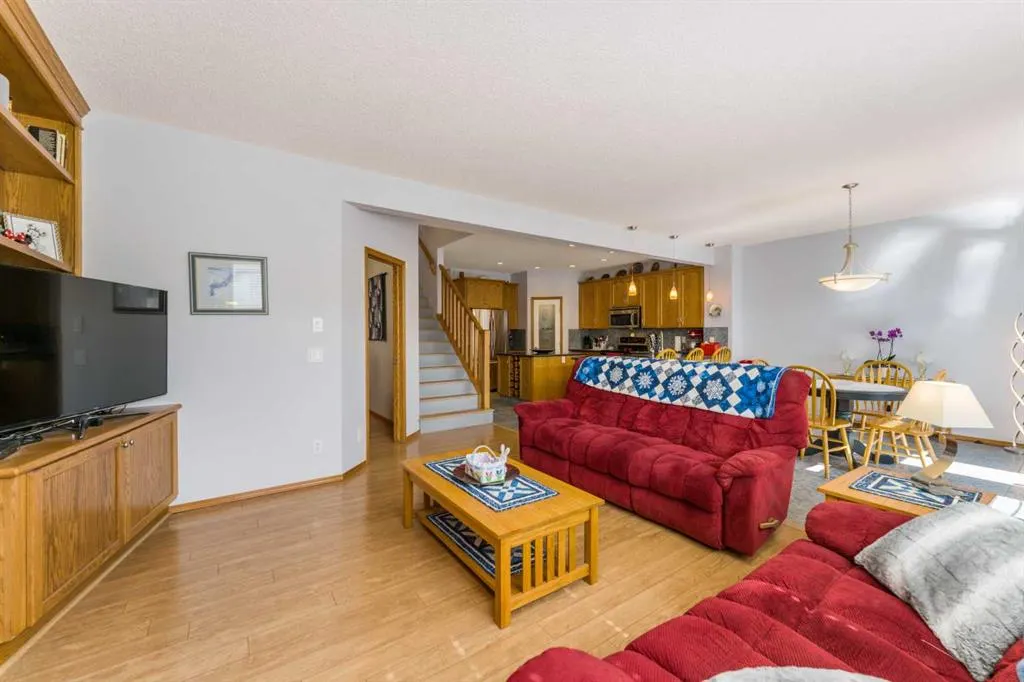 57 Copperleaf Way SE