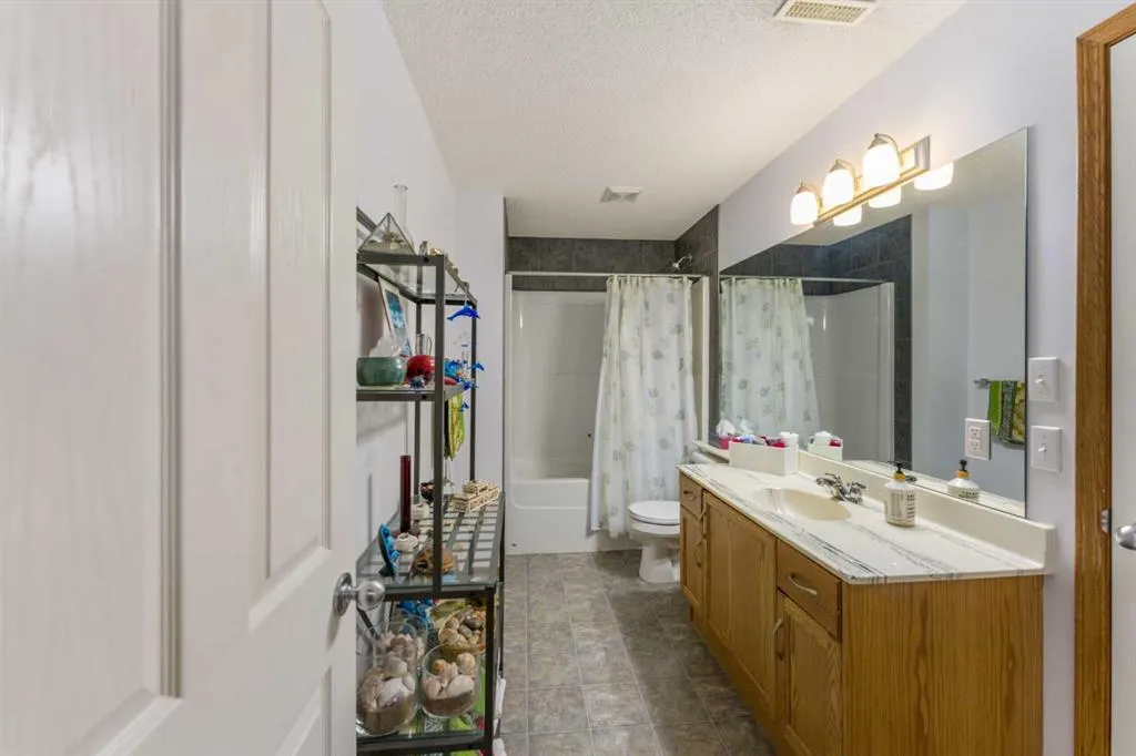 57 Copperleaf Way SE