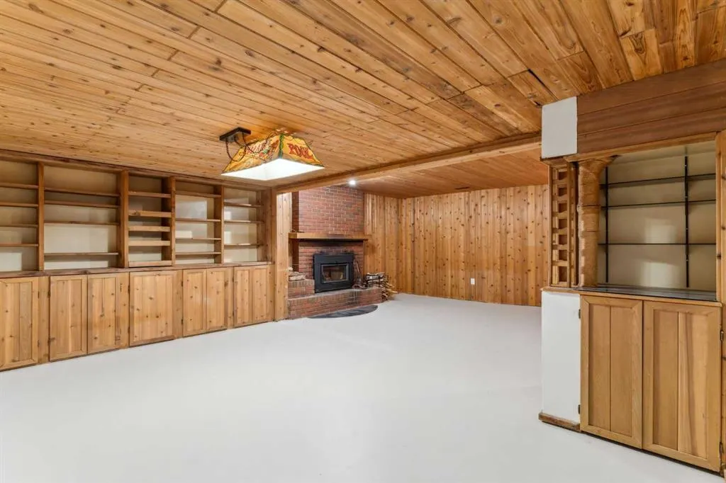 37 Aspen Creek Drive