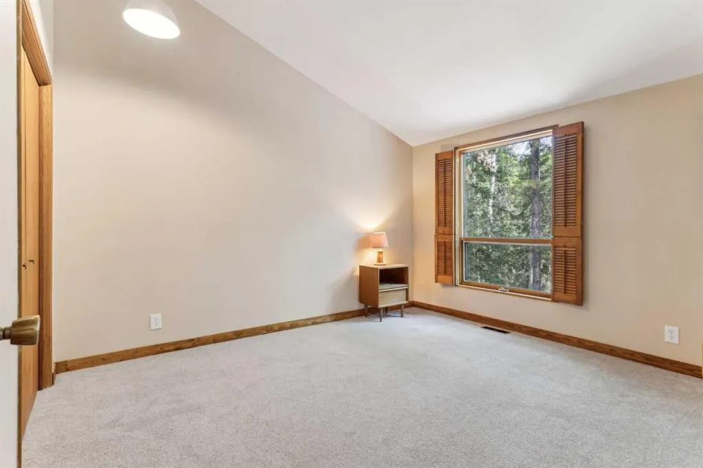 37 Aspen Creek Drive