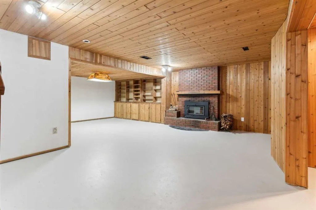 37 Aspen Creek Drive