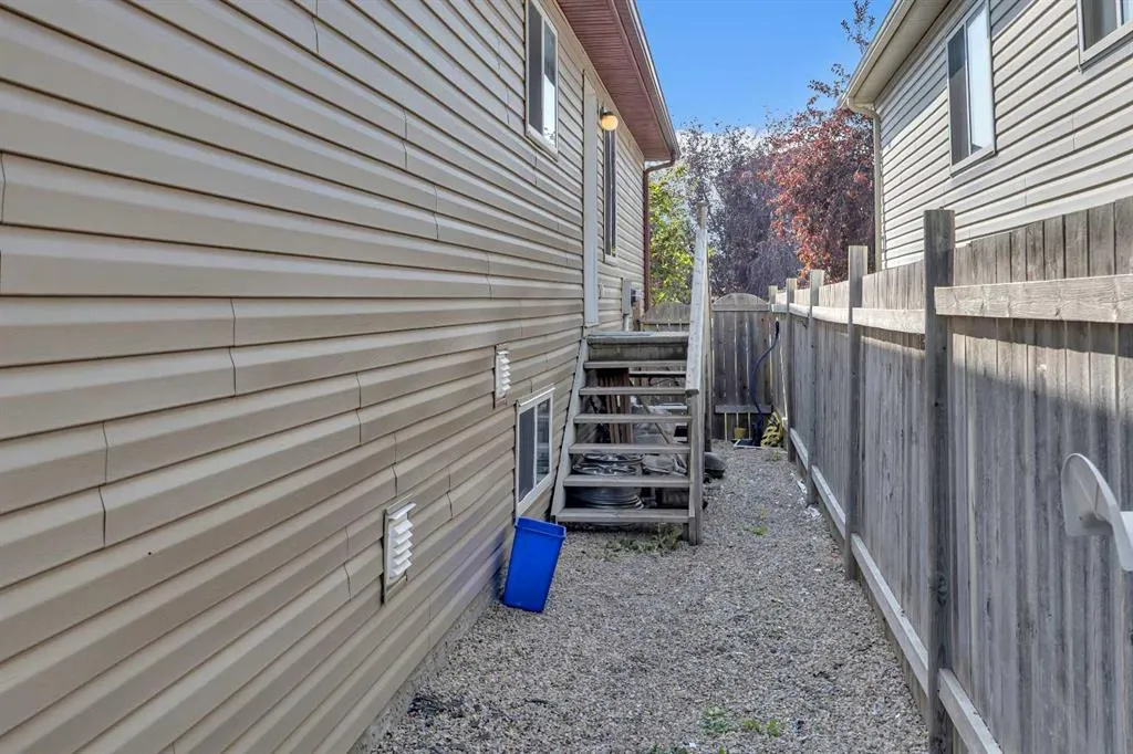 231 Martinvalley Crescent NE