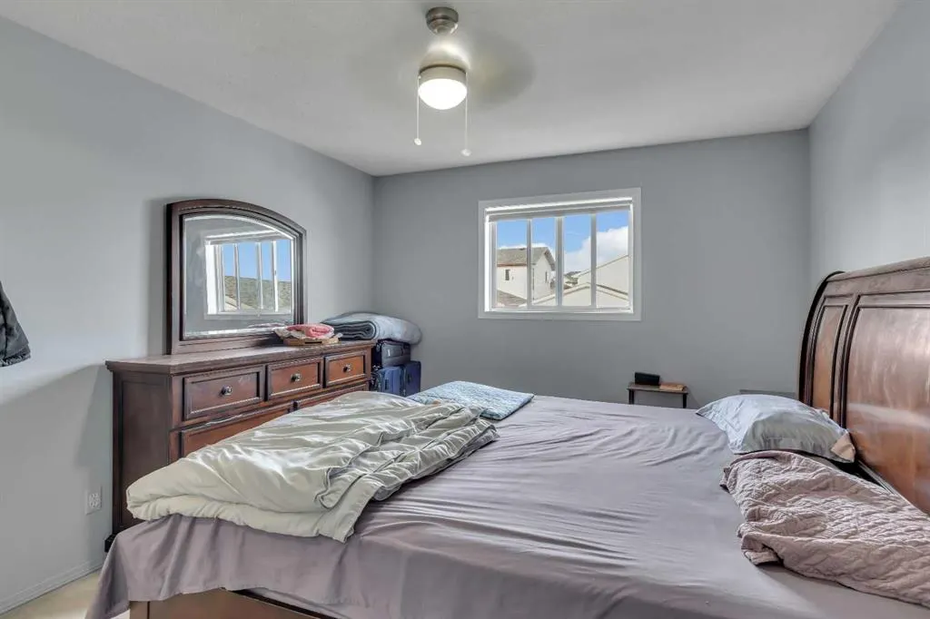 231 Martinvalley Crescent NE
