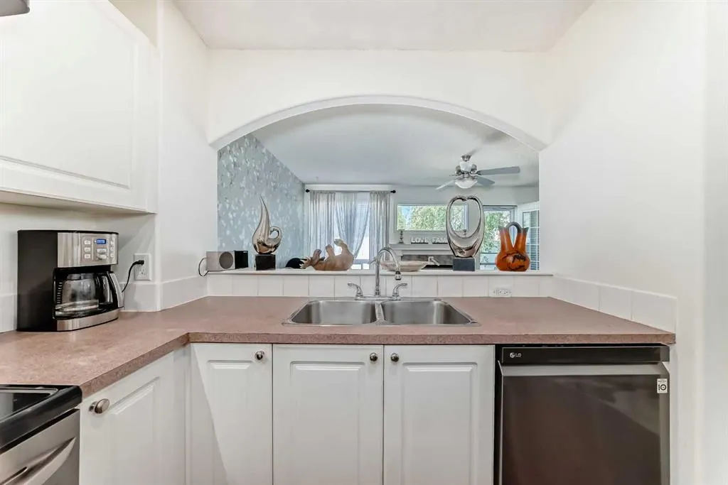 9 Citadel Estates Manor NW