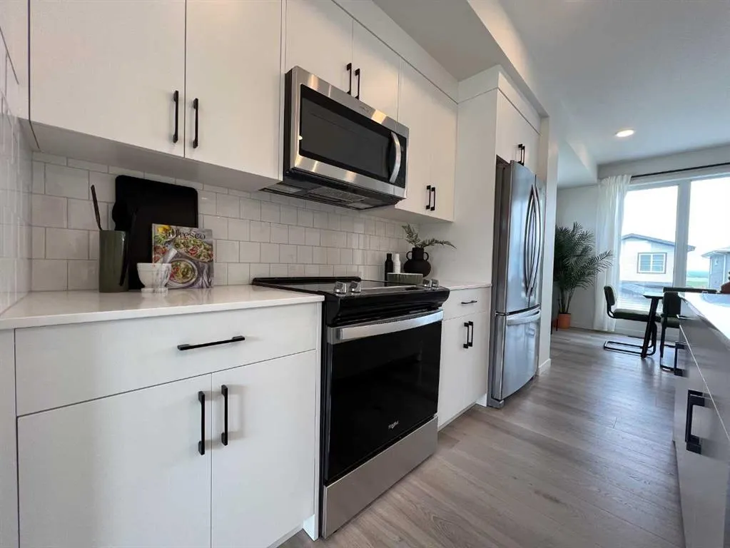 858 Arbour Lake Road NW