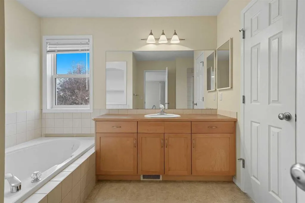 14 Rockborough Park NW