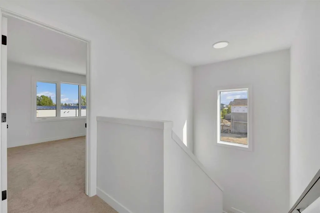 115 Hampton Crescent
