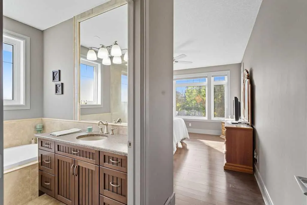 305 Silverado Ranch Manor SW