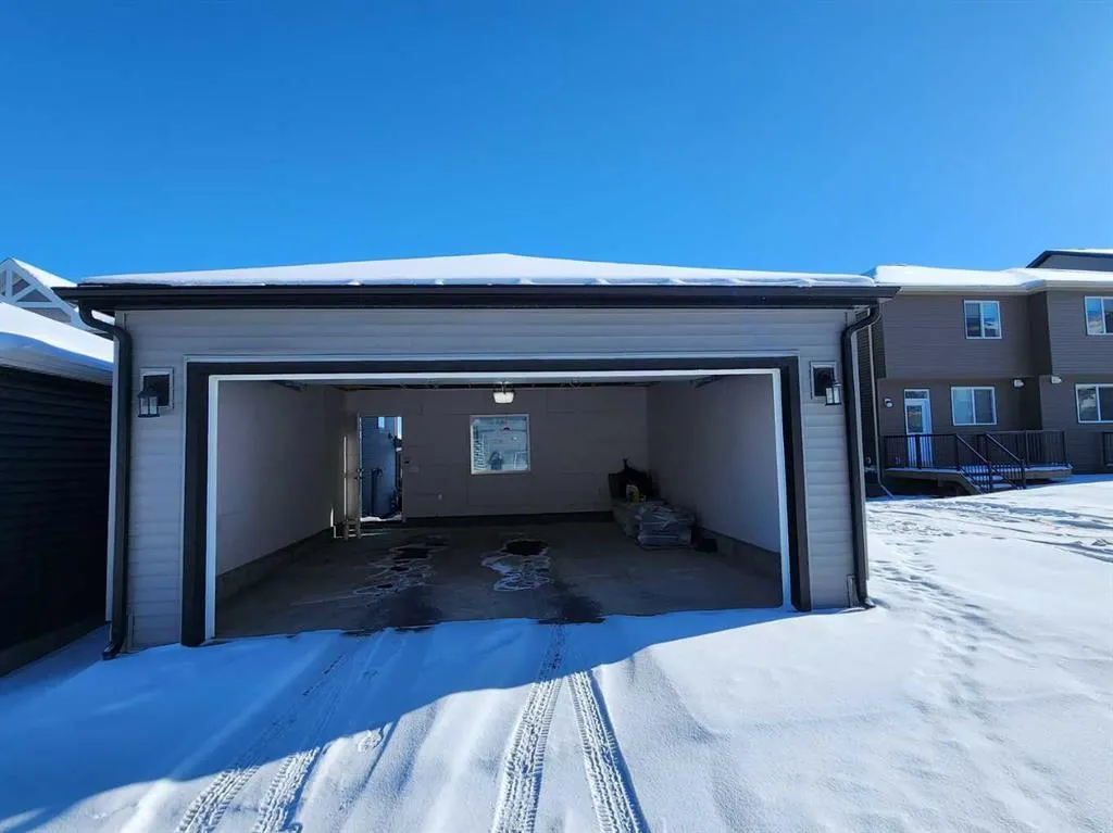 99 Edith Passage NW