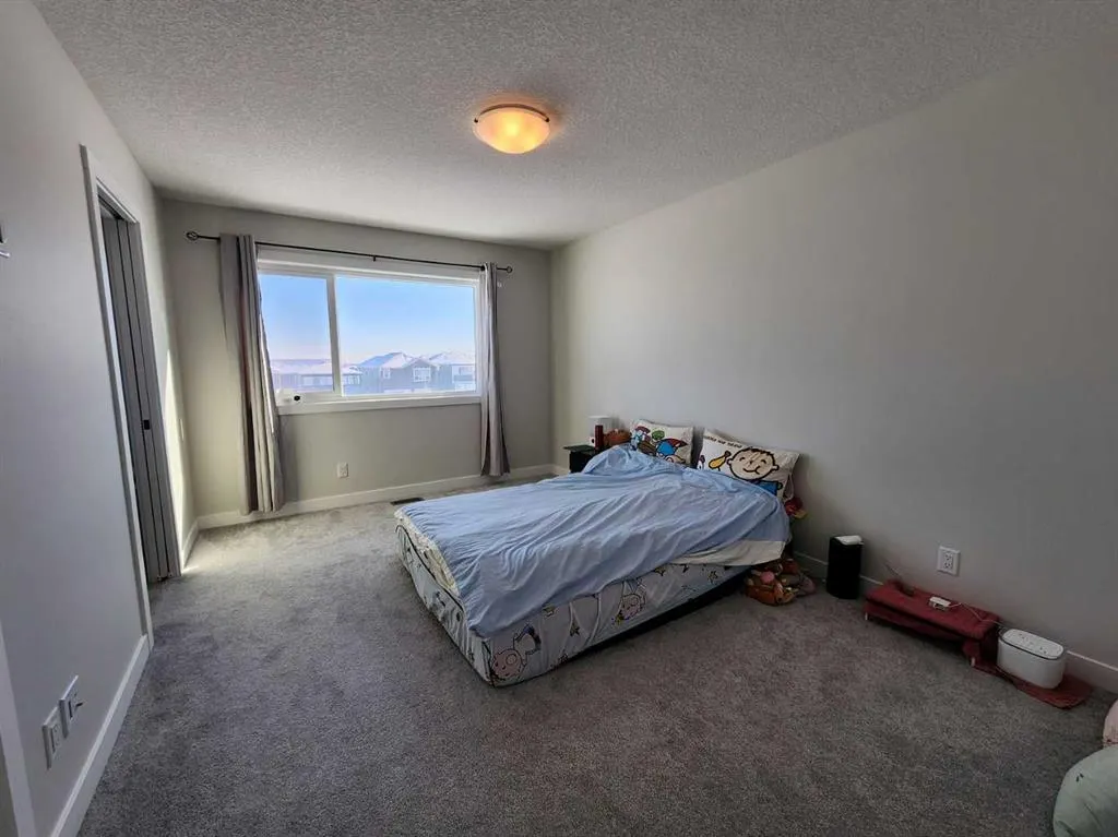 99 Edith Passage NW