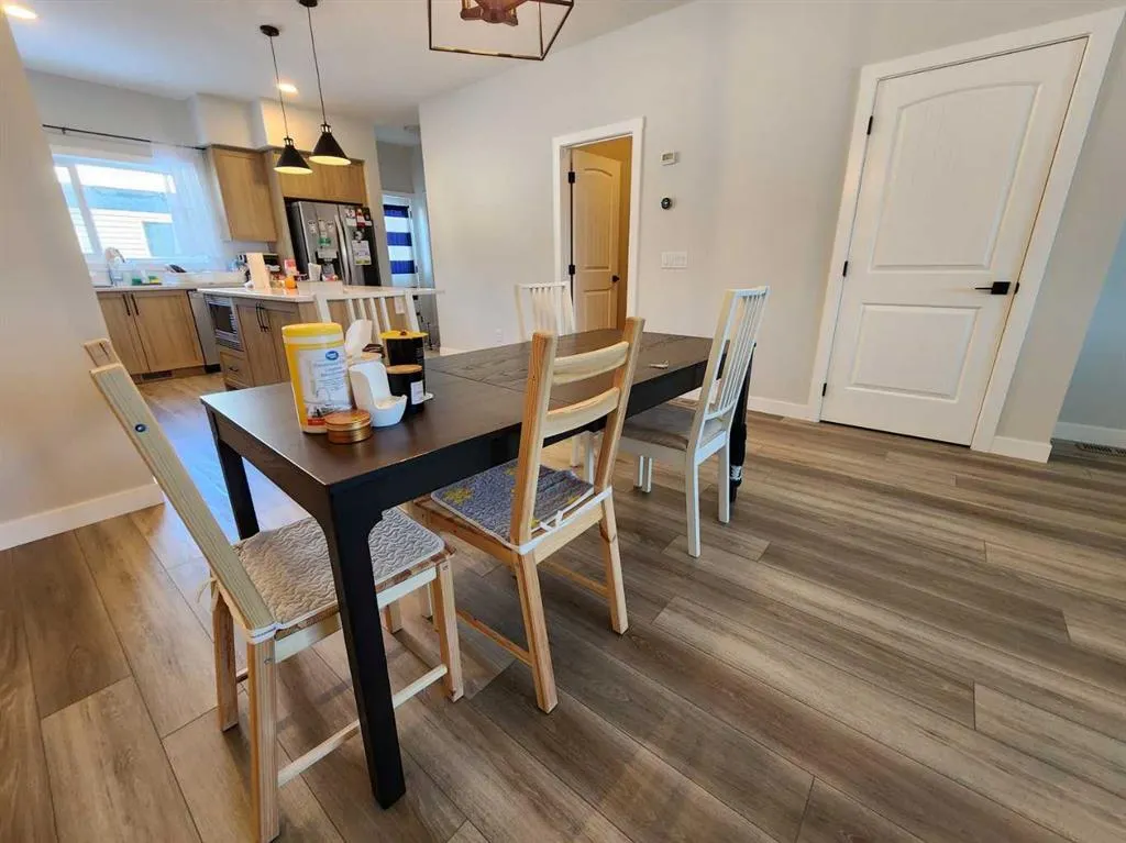 99 Edith Passage NW