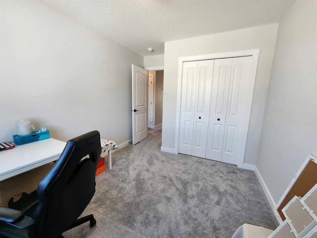 99 Edith Passage NW