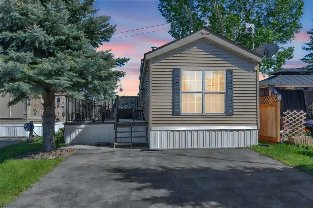 370165 79 Street E, #10