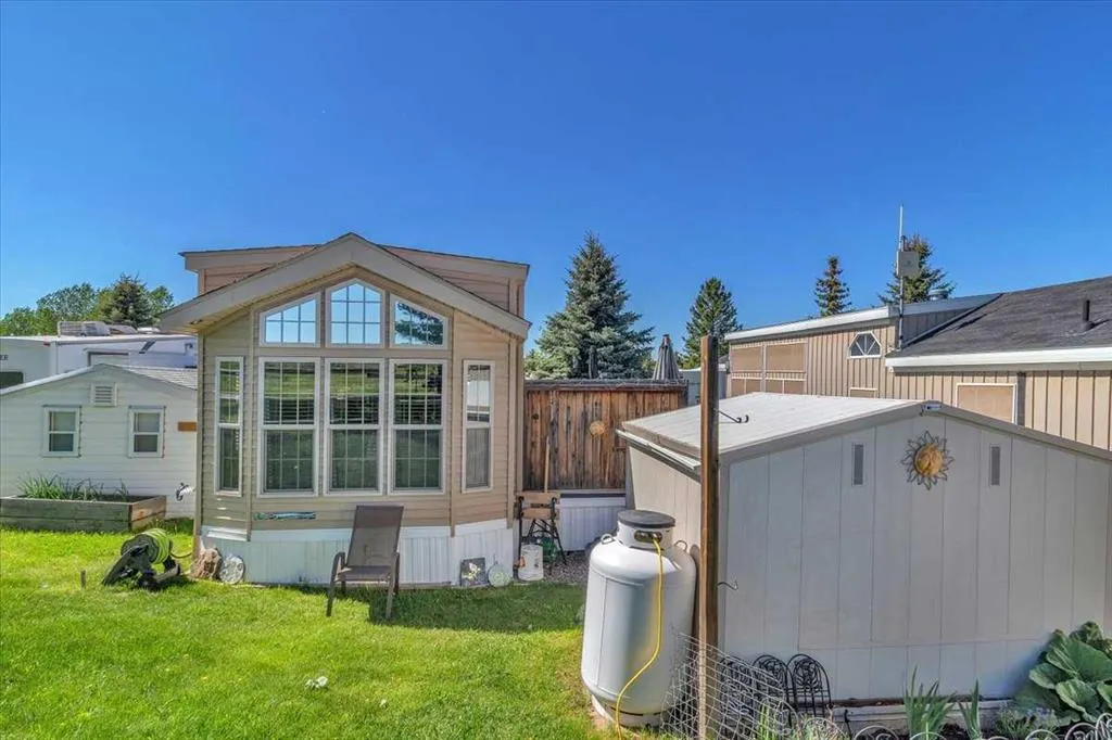 370165 79 Street E, #10