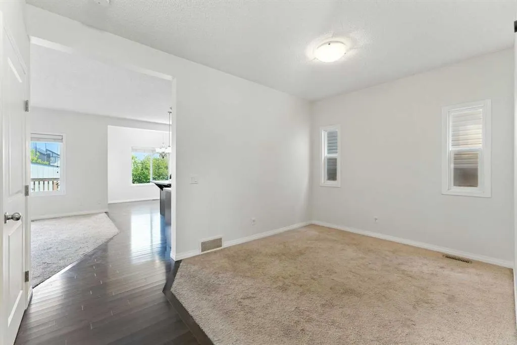 125 Saddlelake Green NE