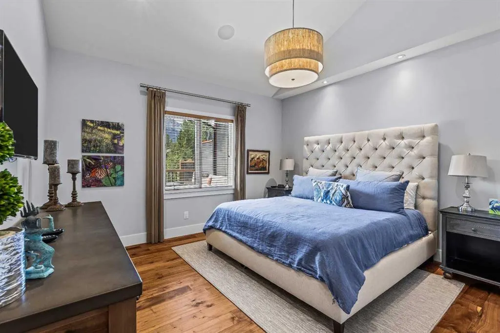 19 Creekside Mews