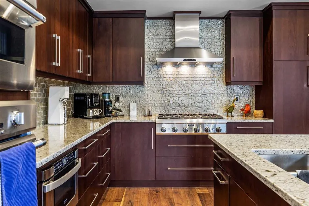 19 Creekside Mews