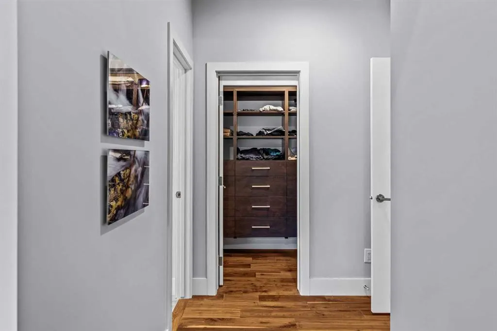 19 Creekside Mews
