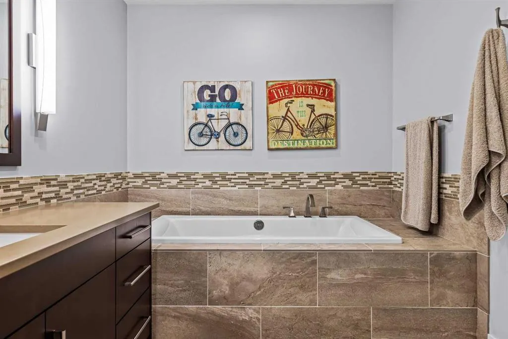 19 Creekside Mews