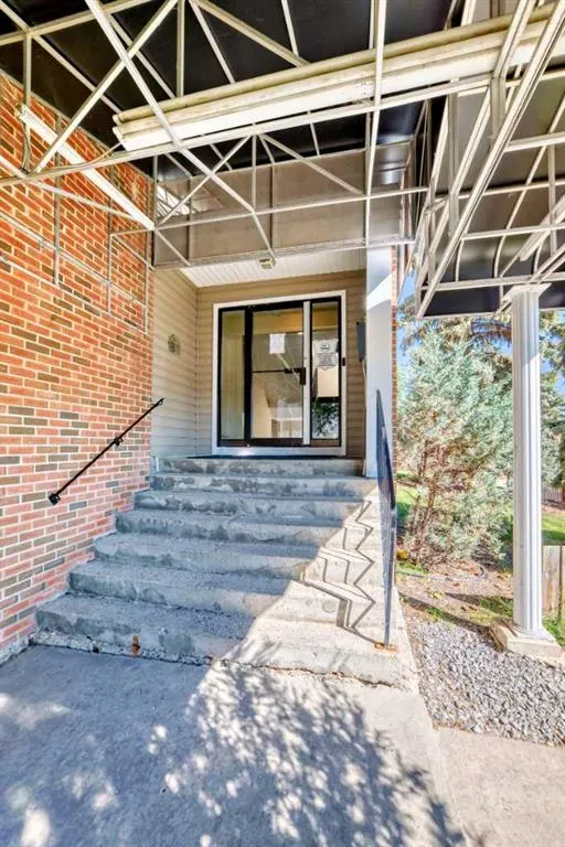 7164 Parke Avenue, #104