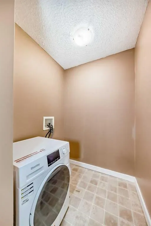 7164 Parke Avenue, #104
