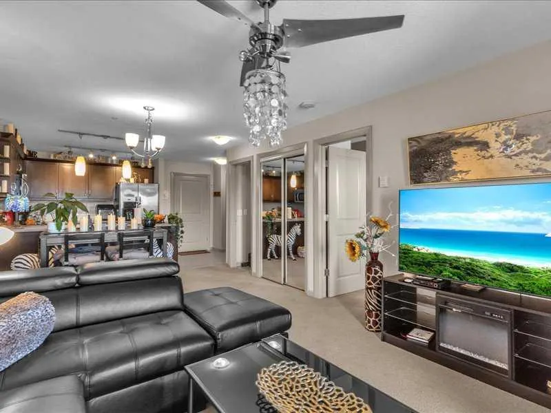 310 McKenzie Towne Gate SE, #1306
