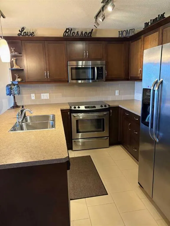 310 McKenzie Towne Gate SE, #1306