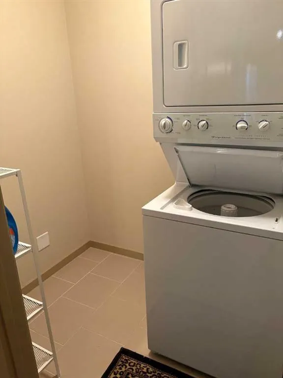 310 McKenzie Towne Gate SE, #1306