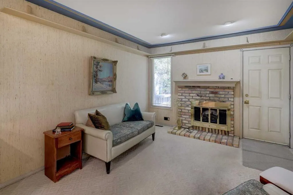76 Edgeland Road NW