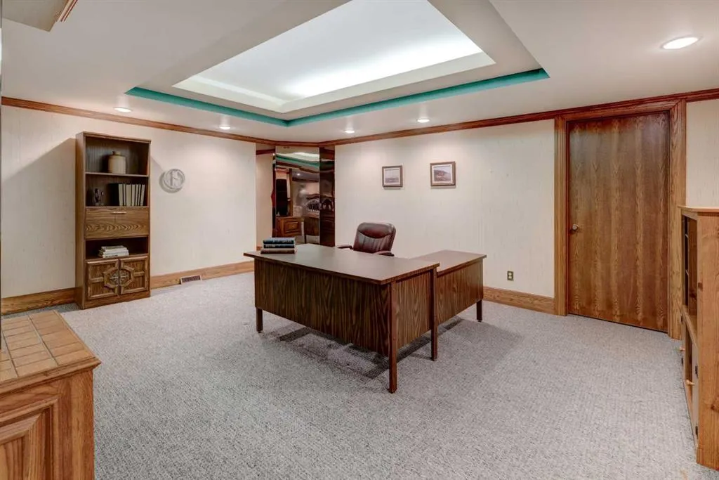 76 Edgeland Road NW