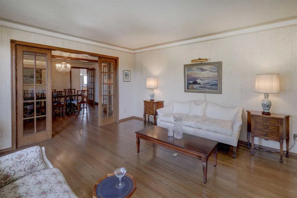 76 Edgeland Road NW