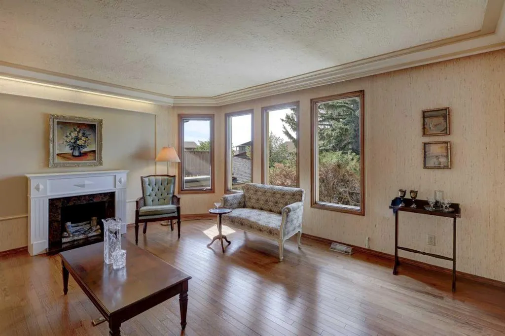 76 Edgeland Road NW