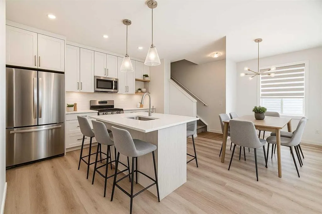 75 Evanscrest Common NW, #106
