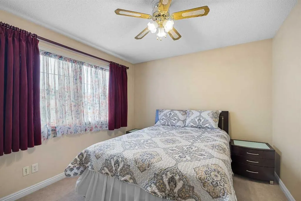 101 Panamount Manor NW