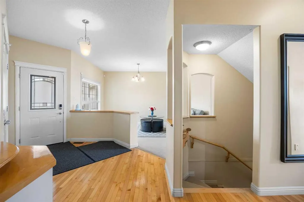 101 Panamount Manor NW
