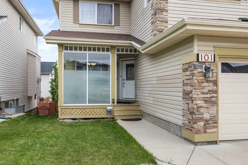 101 Panamount Manor NW