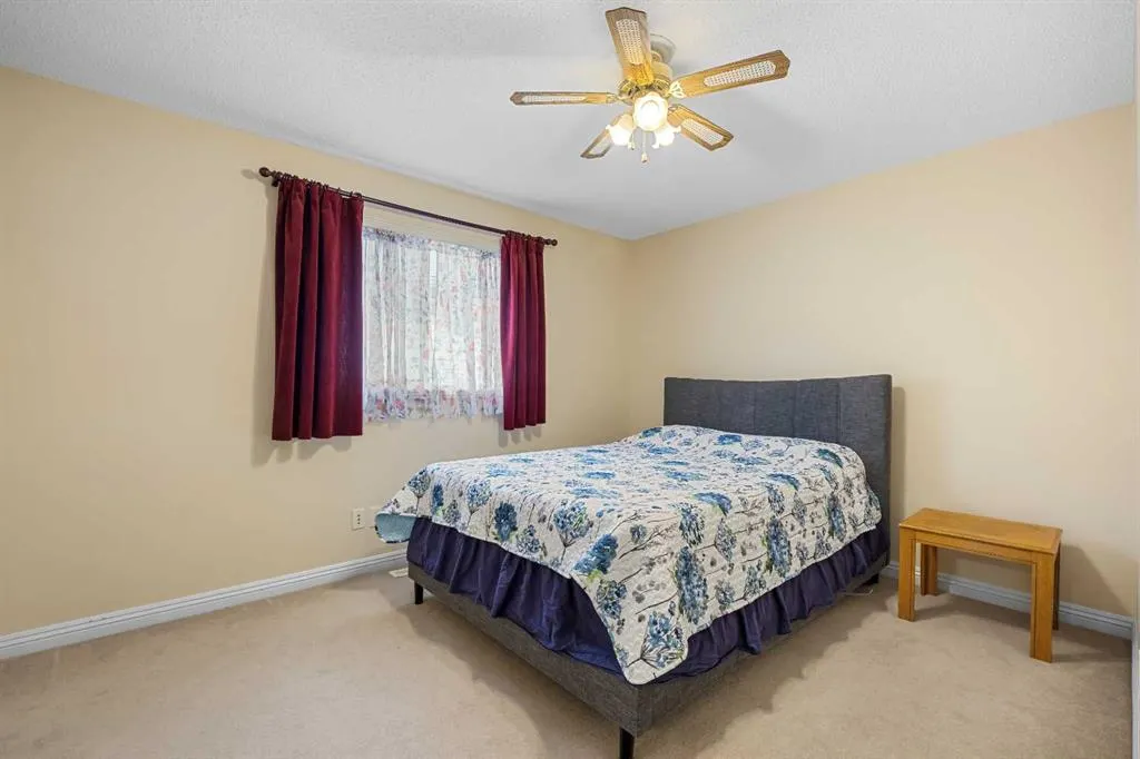 101 Panamount Manor NW