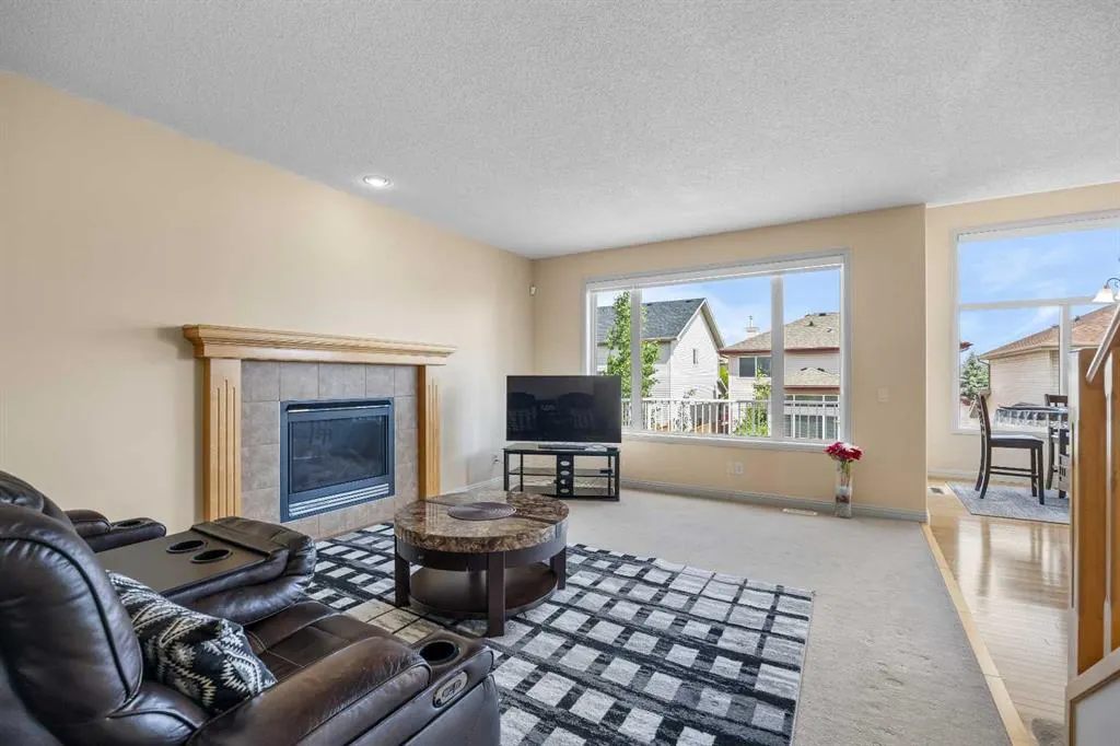 101 Panamount Manor NW