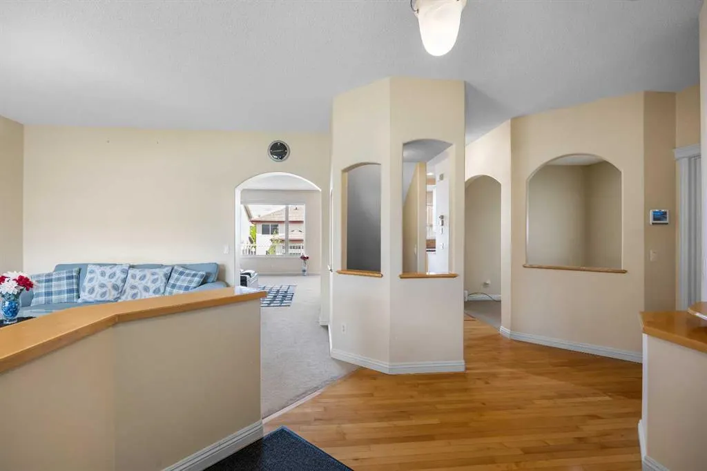 101 Panamount Manor NW