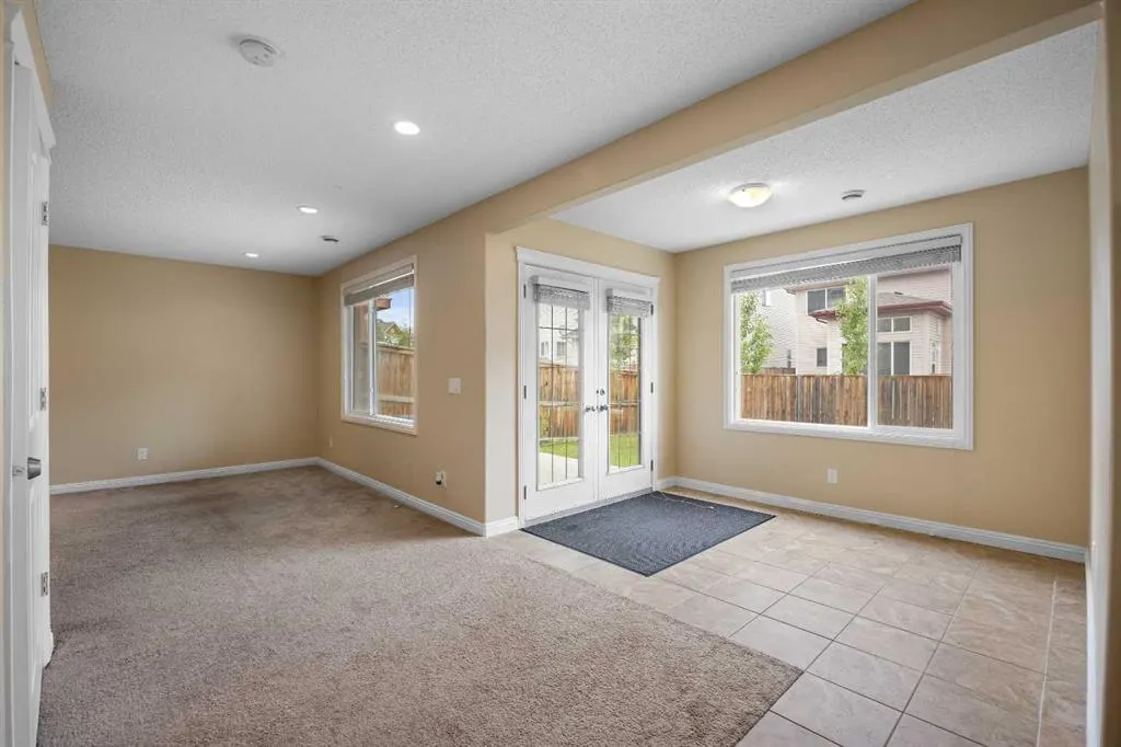 101 Panamount Manor NW