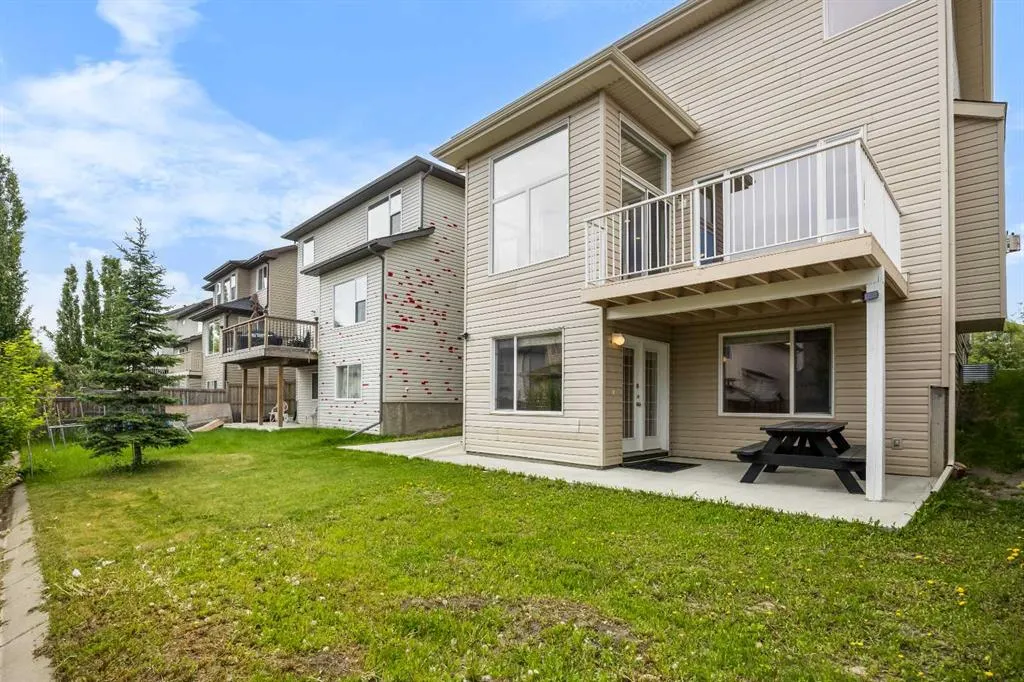 101 Panamount Manor NW
