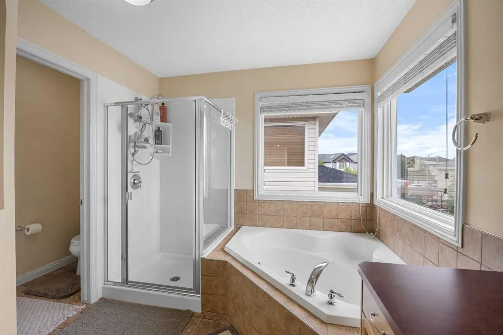 101 Panamount Manor NW