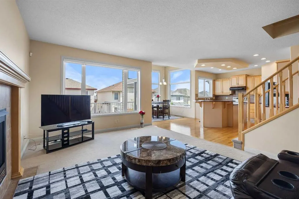 101 Panamount Manor NW