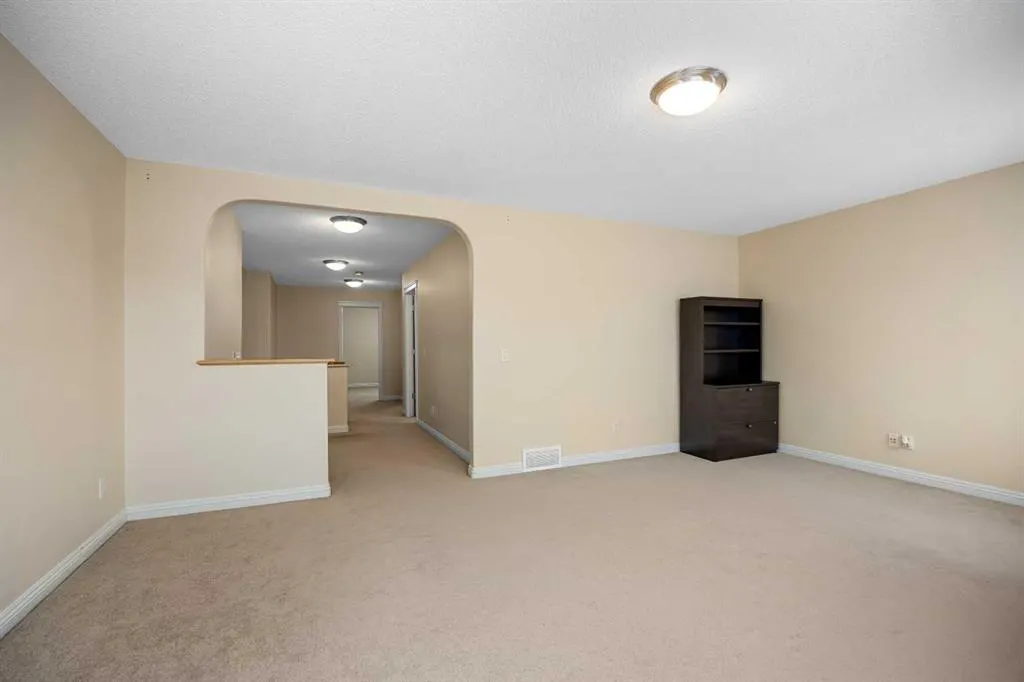 101 Panamount Manor NW