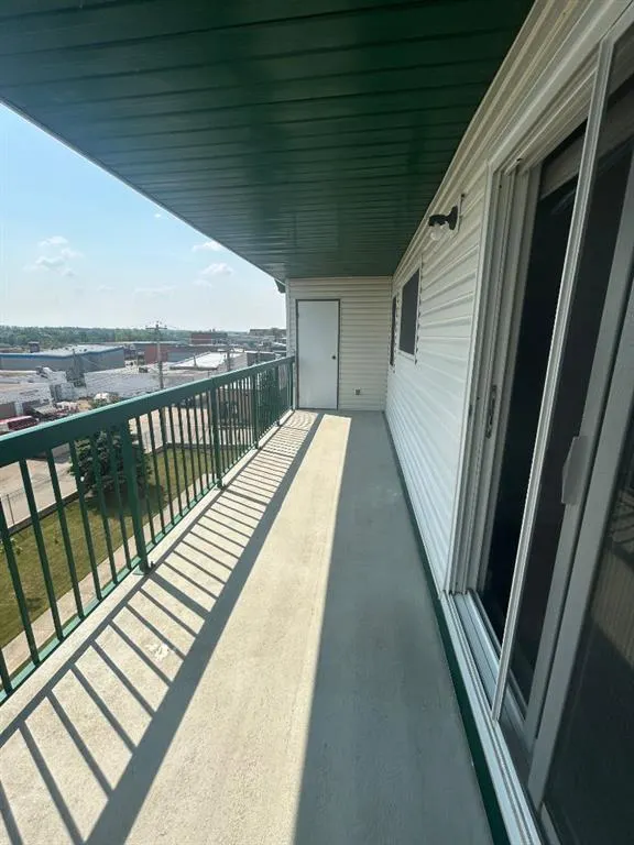 5007 52 Avenue, #407