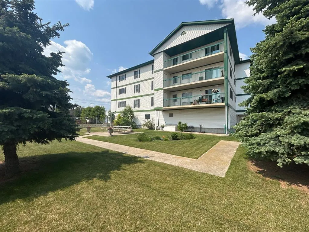 5007 52 Avenue, #407